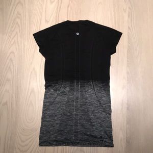 Lululemon Tee